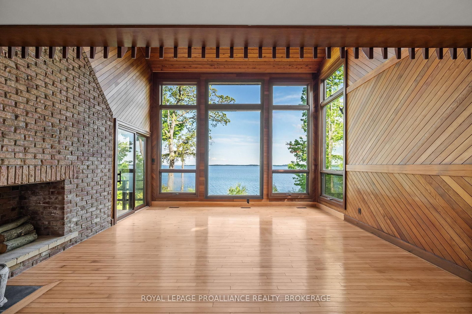 20 Riverside Drive • Kingston, ON photo 12