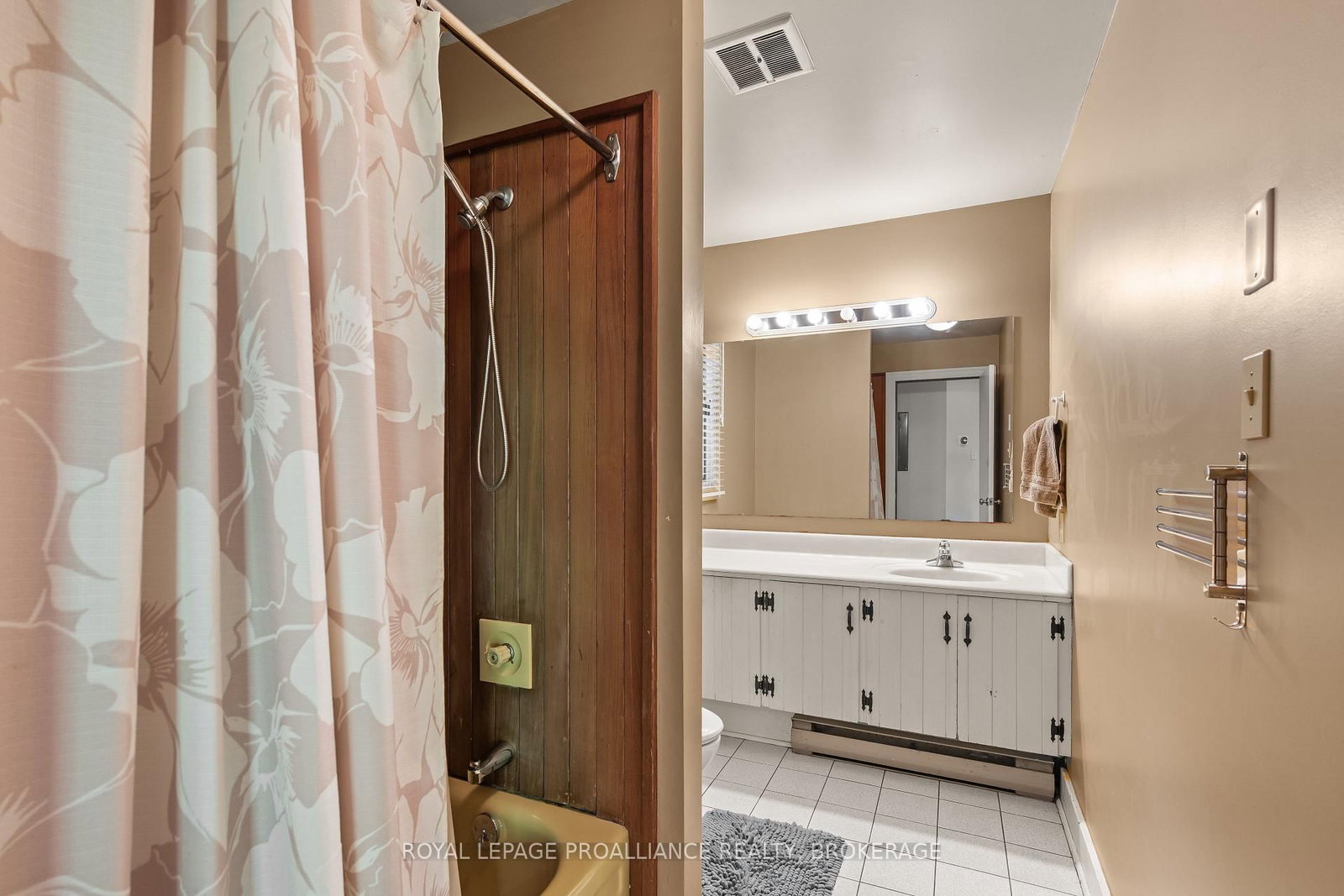 20 Riverside Drive • Kingston, ON photo 25