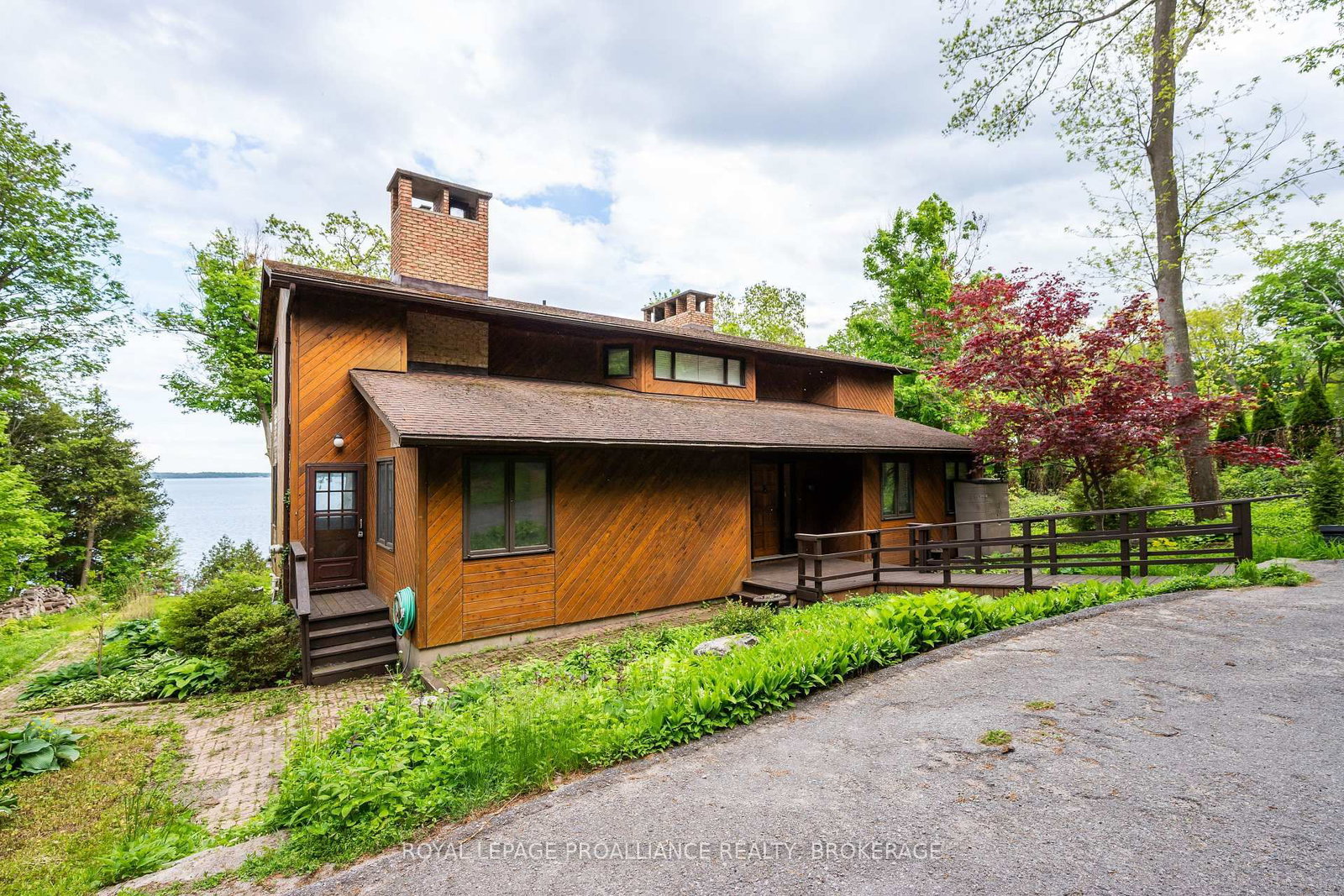 20 Riverside Drive • Kingston, ON photo 3