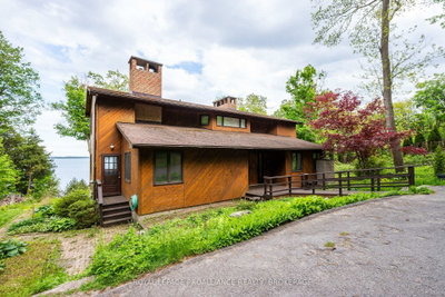 20 Riverside Drive • Kingston, ON photo 3