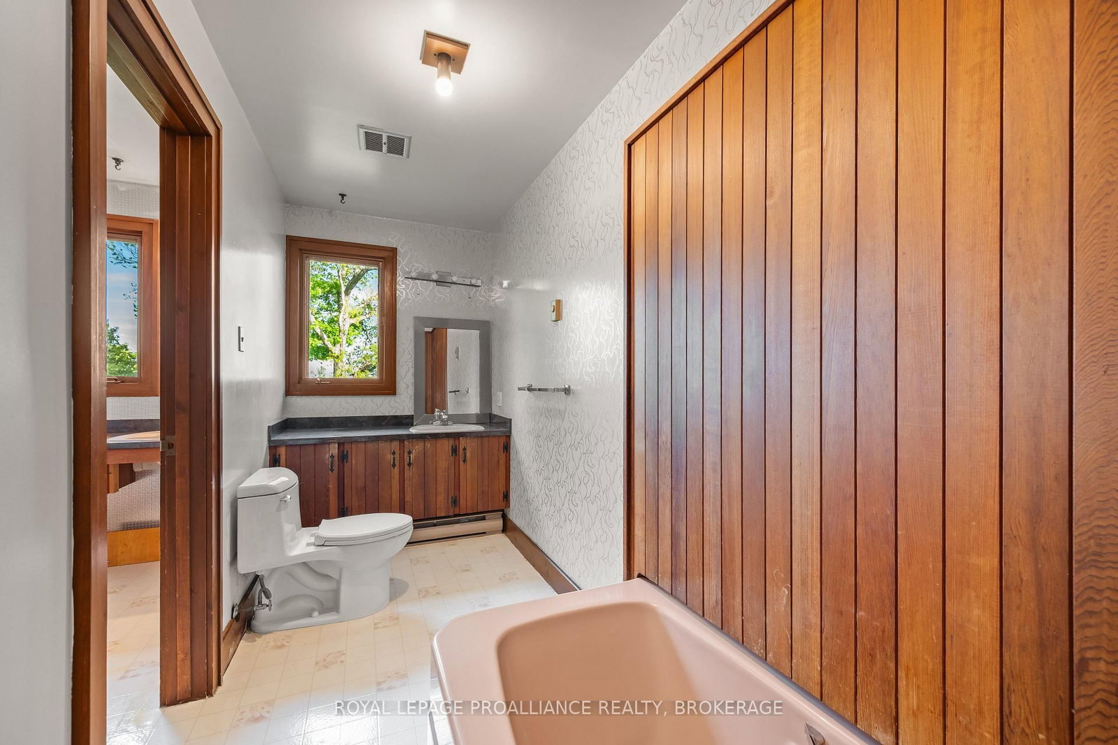 20 Riverside Drive • Kingston, ON photo 35