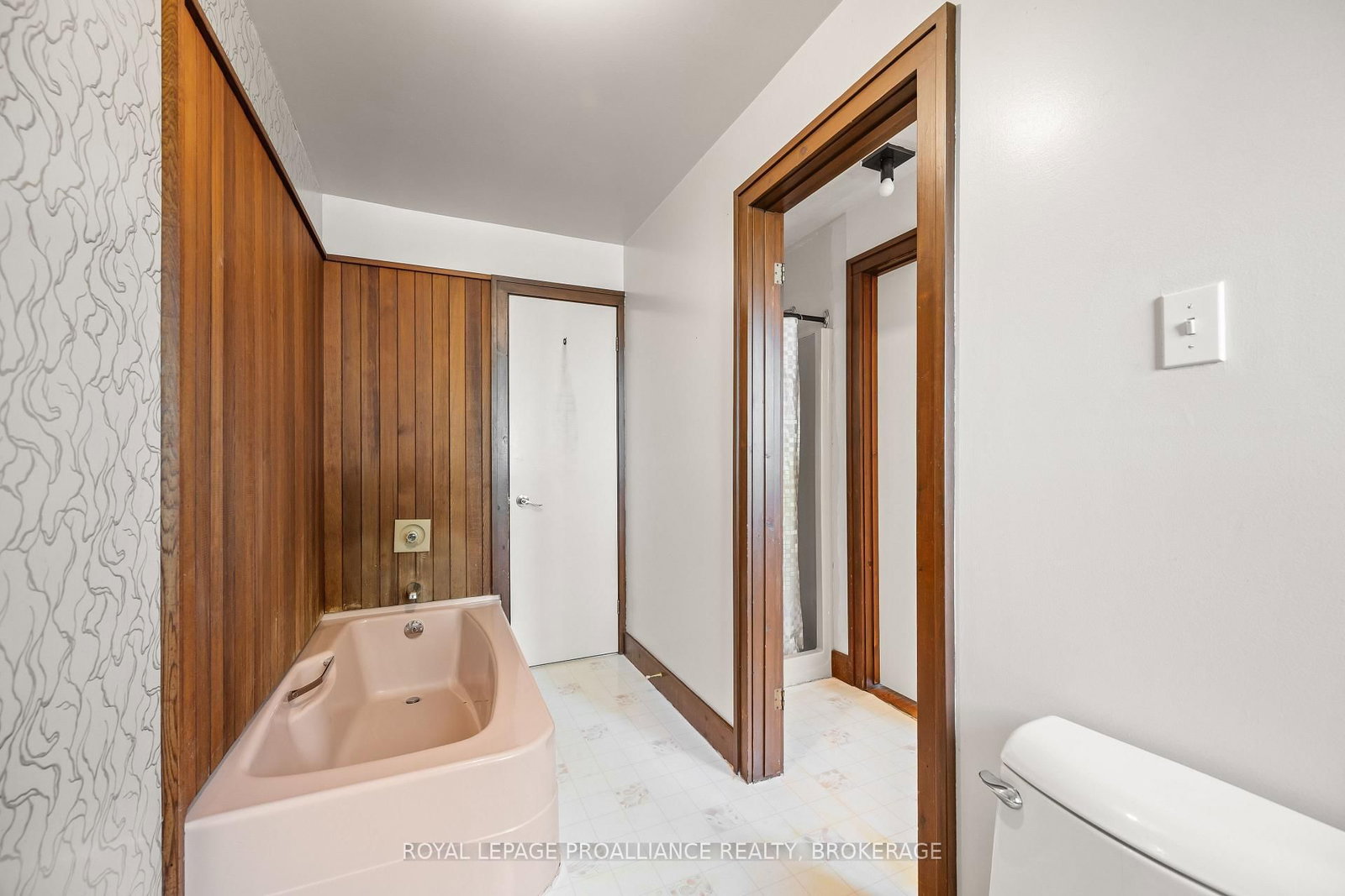 20 Riverside Drive • Kingston, ON photo 36