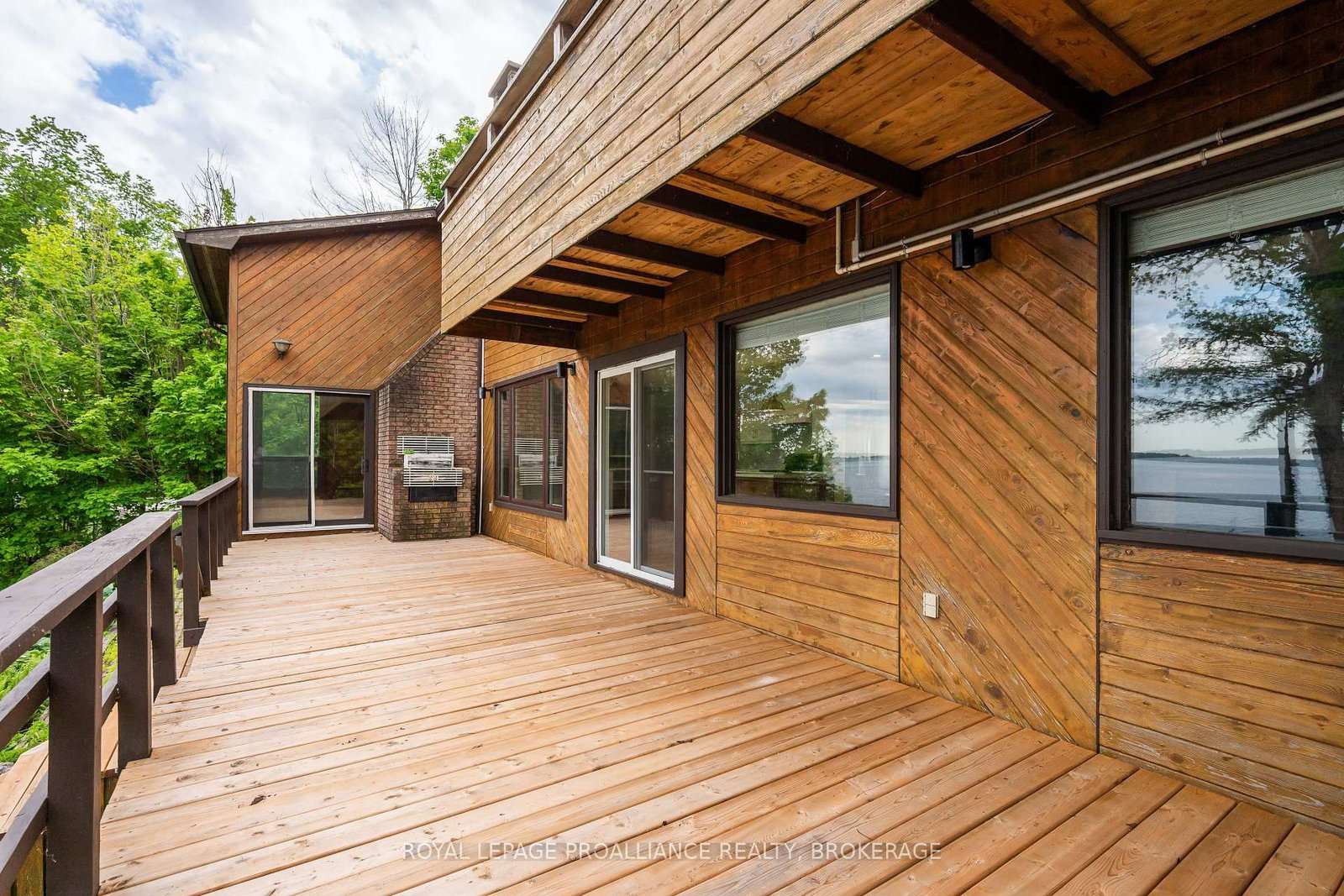 20 Riverside Drive • Kingston, ON photo 43
