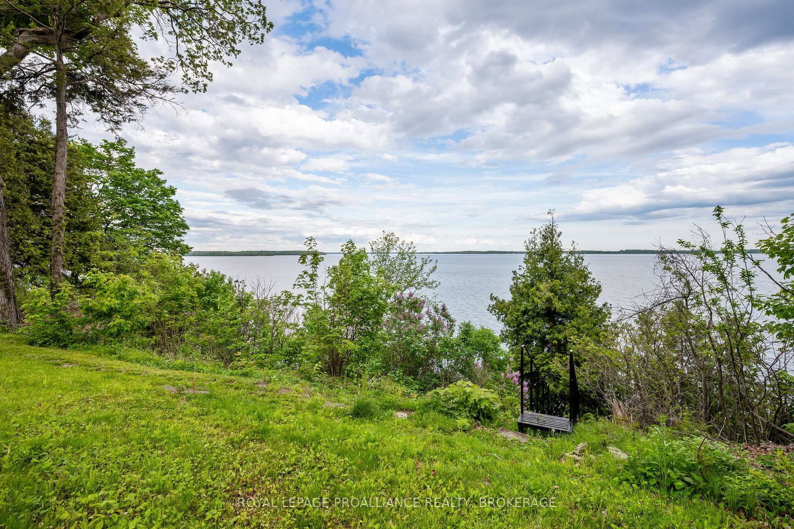 20 Riverside Drive • Kingston, ON photo 44