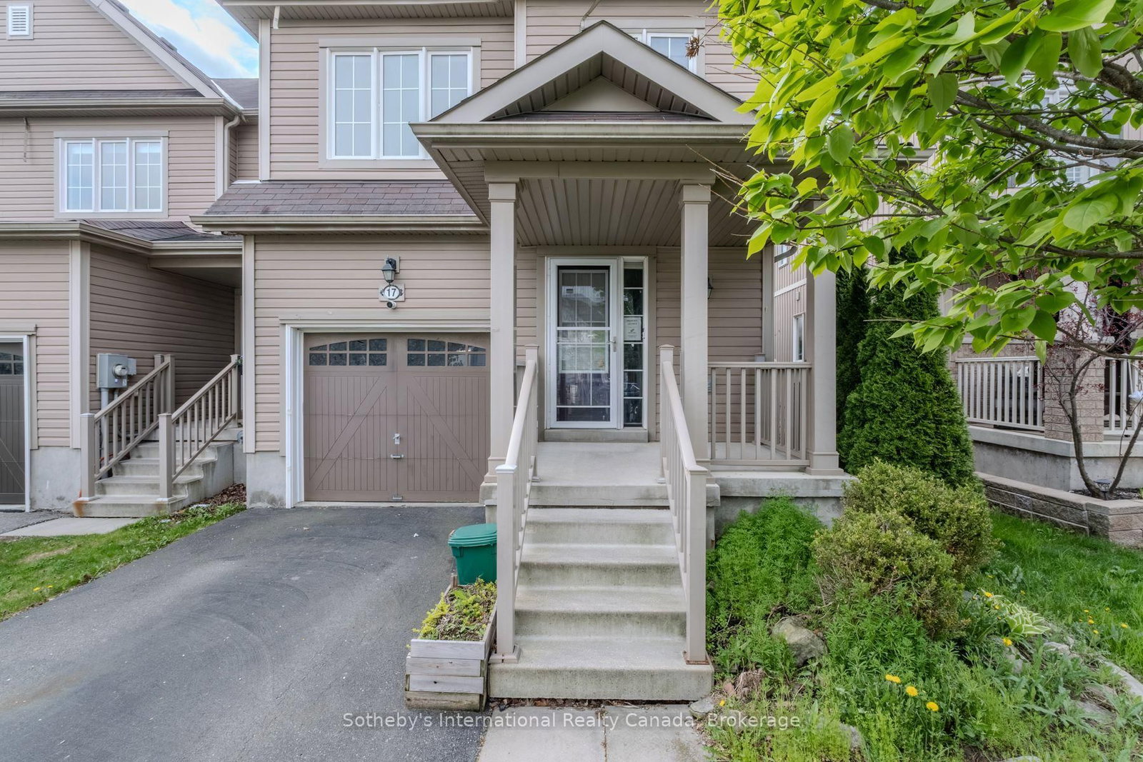 17 Dwyer Court • Brantford, ON photo 3