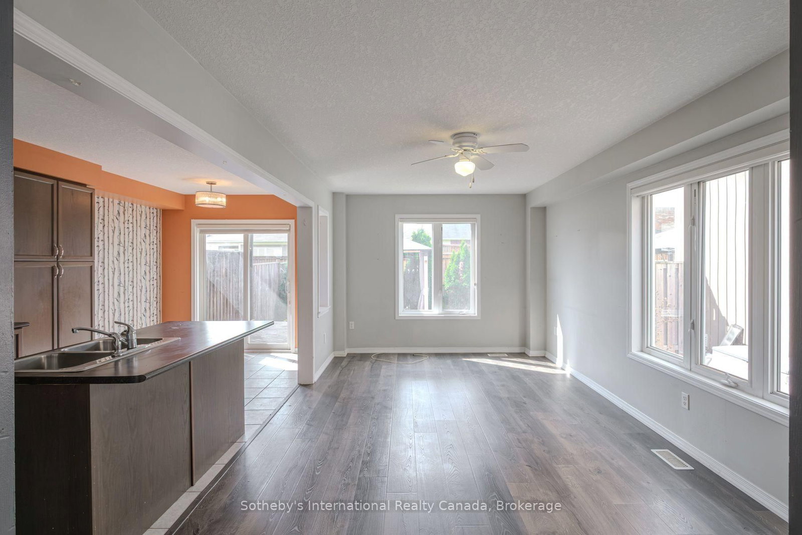 17 Dwyer Court • Brantford, ON photo 6