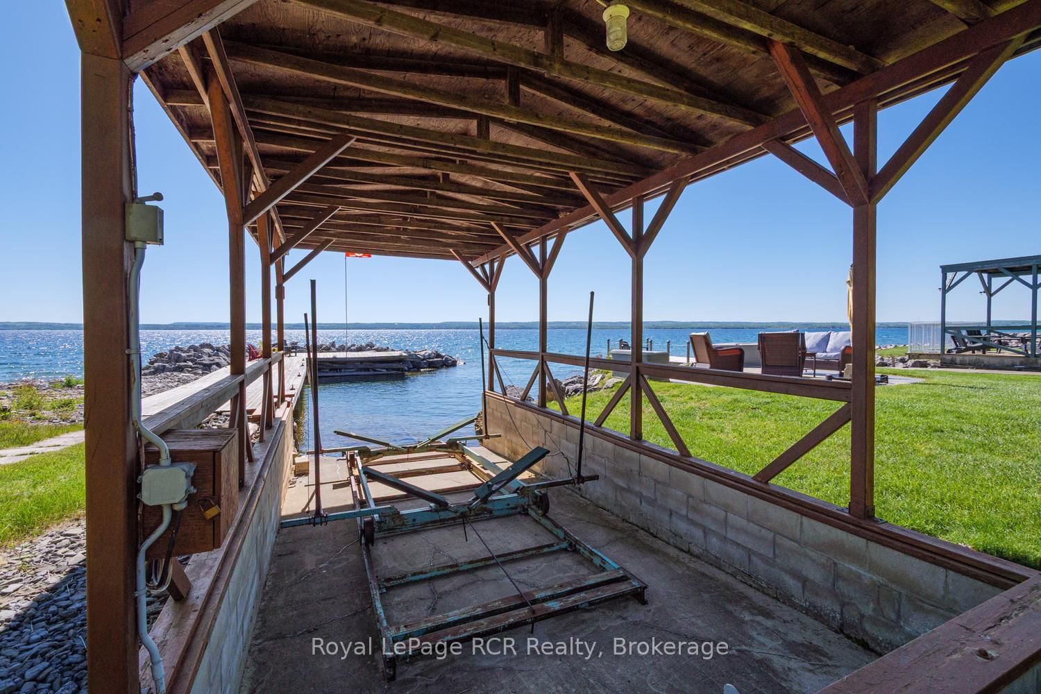405 Balmy Beach Road • Georgian Bluffs, ON photo 37