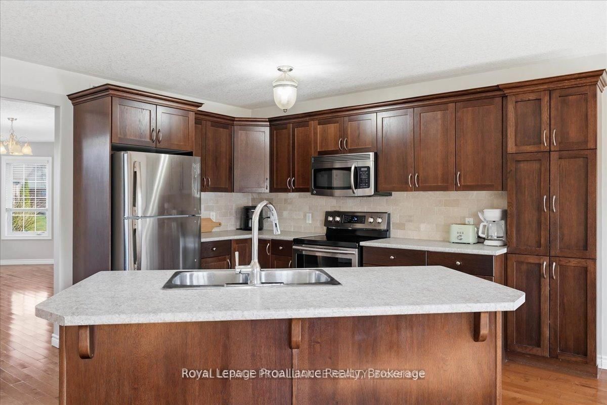 108 Parkview Heights • Quinte West, ON photo 15