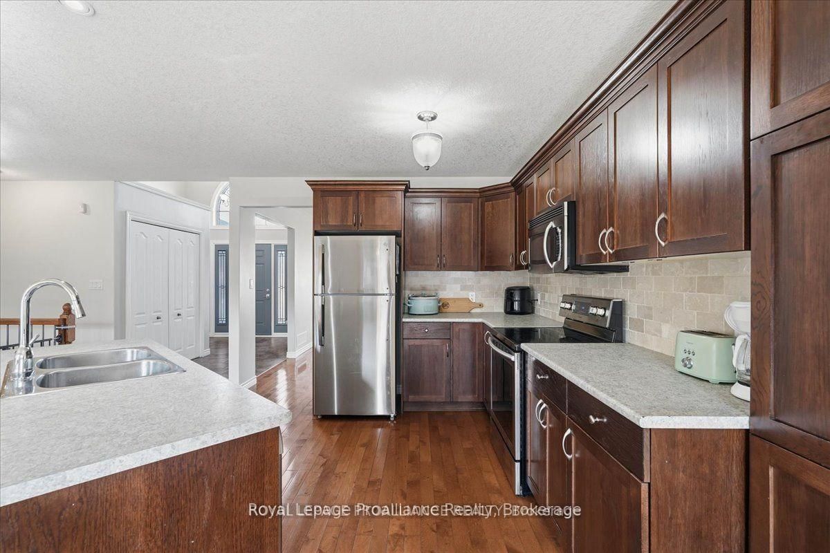 108 Parkview Heights • Quinte West, ON photo 16