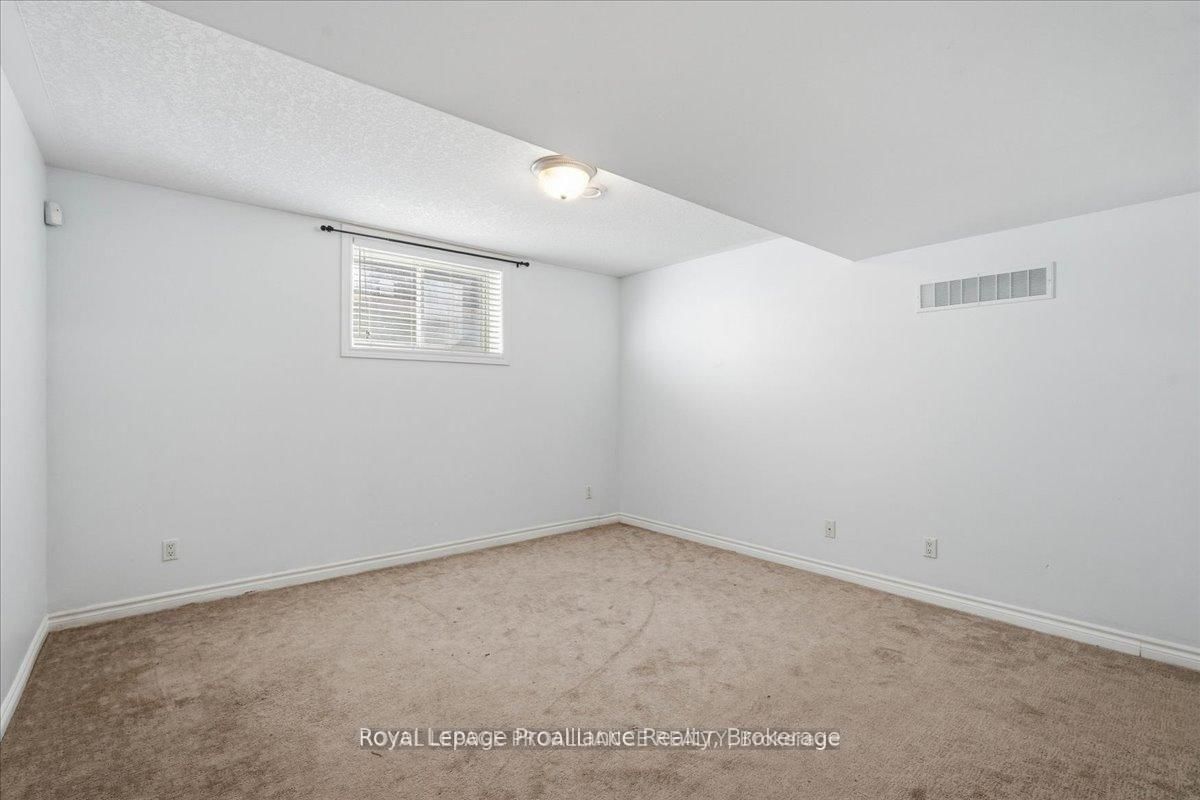 108 Parkview Heights • Quinte West, ON photo 36