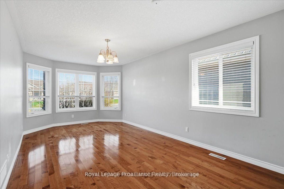 108 Parkview Heights • Quinte West, ON photo 9