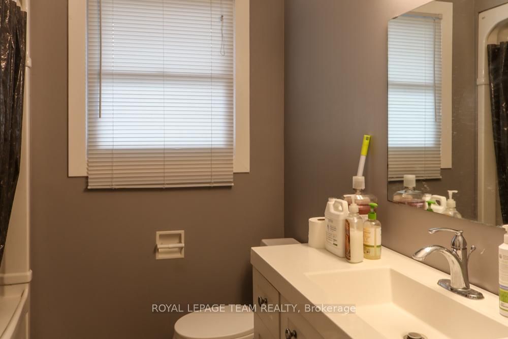 75 N Winnifred Street • Smiths Falls, ON photo 12