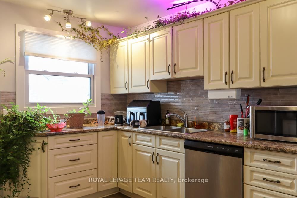 75 N Winnifred Street • Smiths Falls, ON photo 13