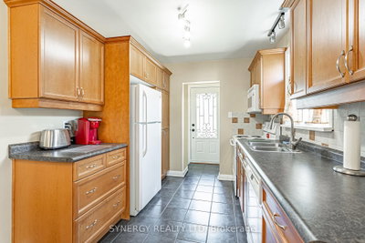 227 Sterling Street • London East, ON photo 2