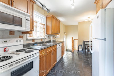 227 Sterling Street • London East, ON photo 3