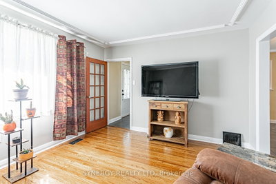 227 Sterling Street • London East, ON photo 6
