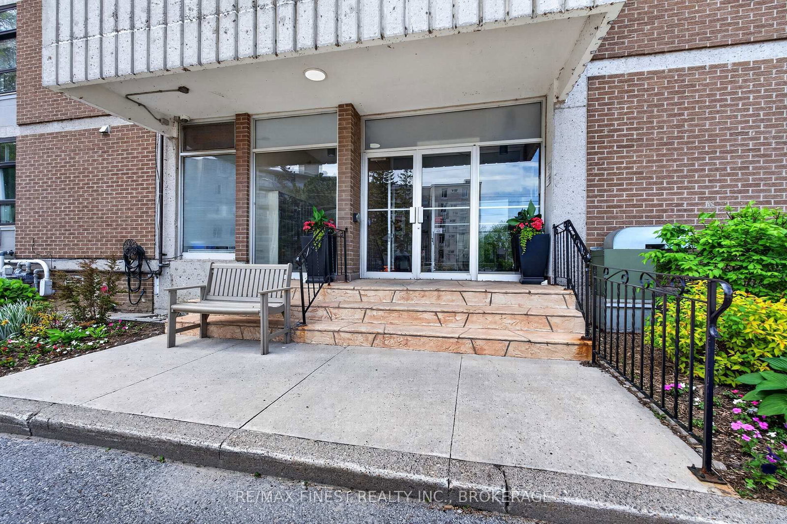 2 Mowat Avenue • #206 • Kingston, ON photo 4
