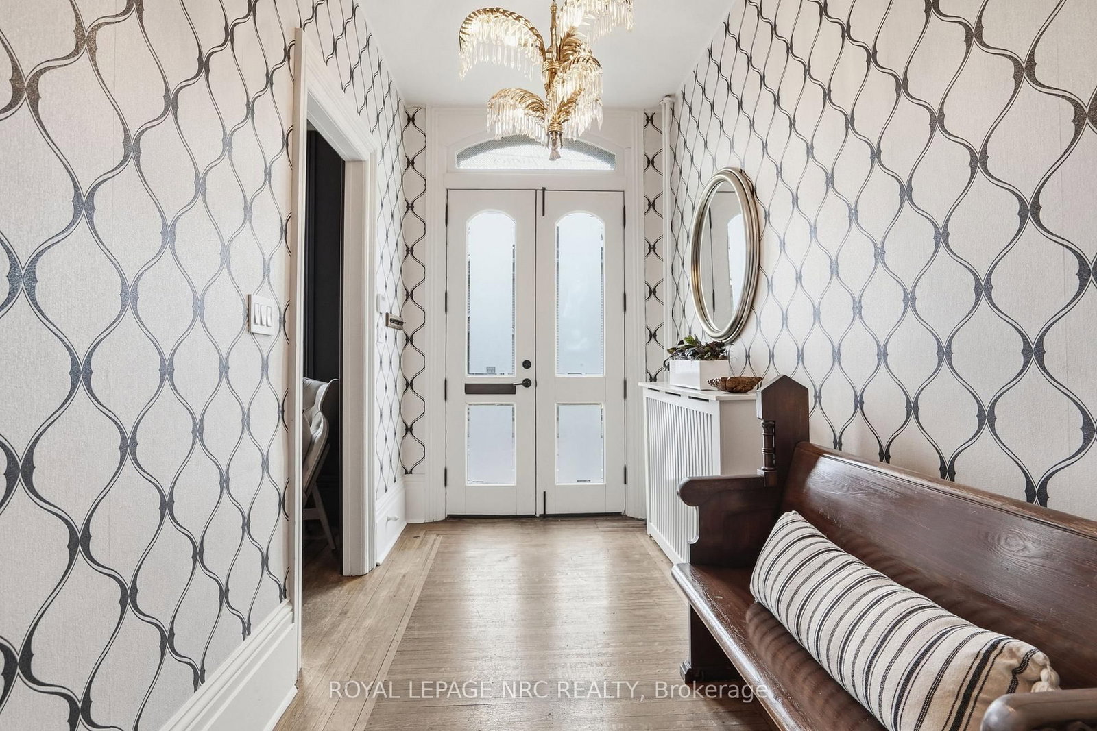 176 James Street • St. Catharines, ON photo 4