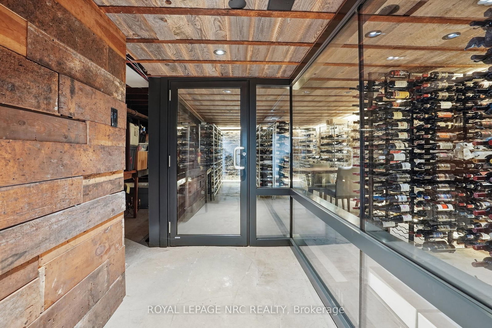 176 James Street • St. Catharines, ON photo 42