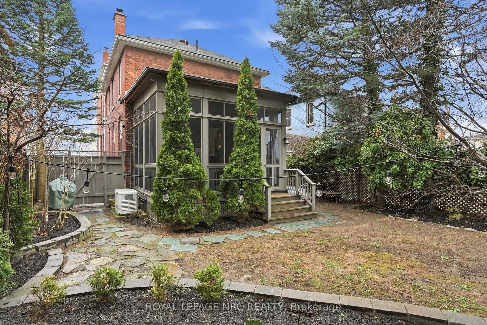 176 James Street • St. Catharines, ON photo 47