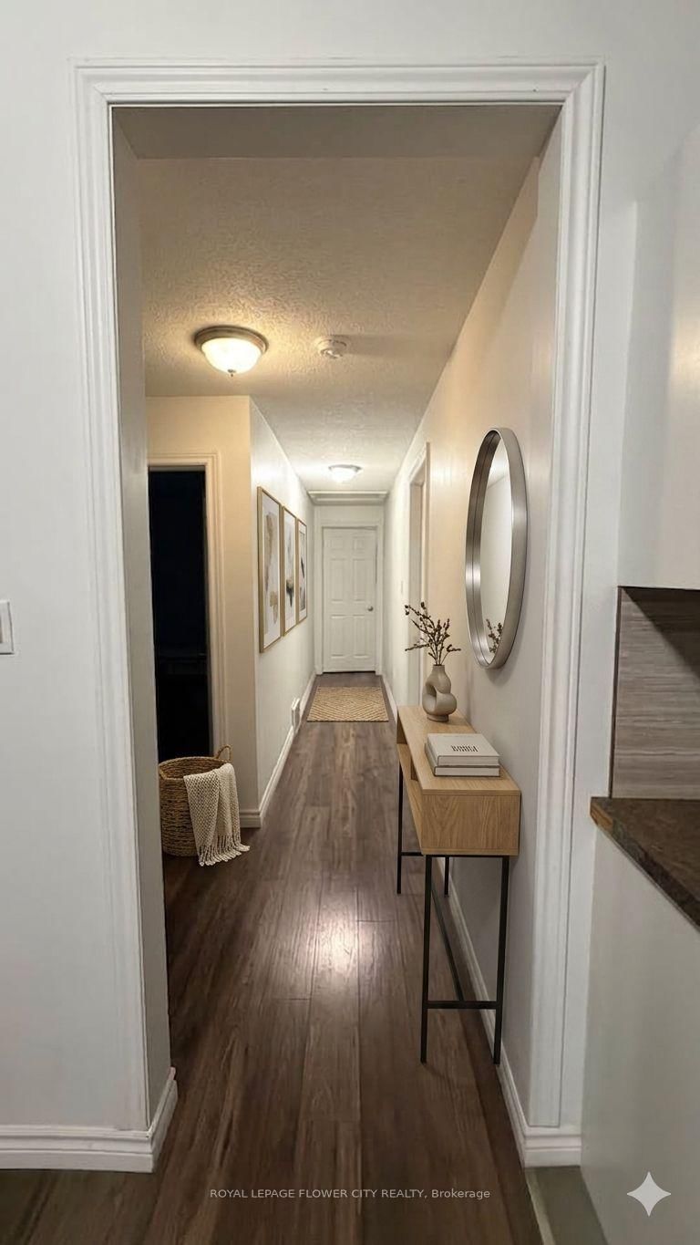 30 Woodward Ave photo 4