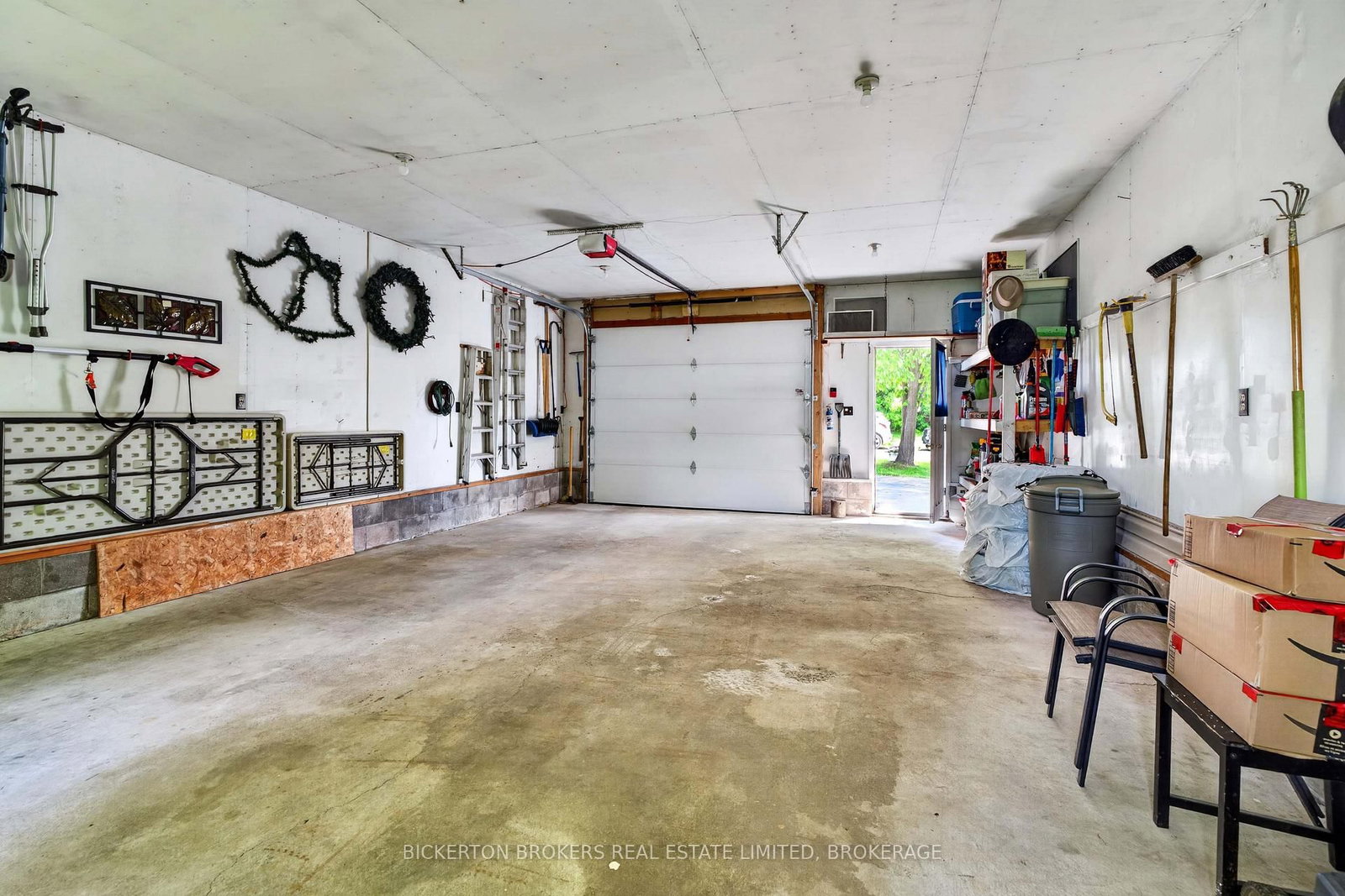90 Ann Street • Gananoque, ON photo 16