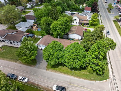 90 Ann Street • Gananoque, ON photo 2