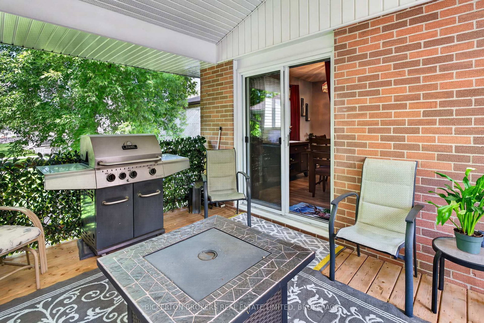 90 Ann Street • Gananoque, ON photo 34