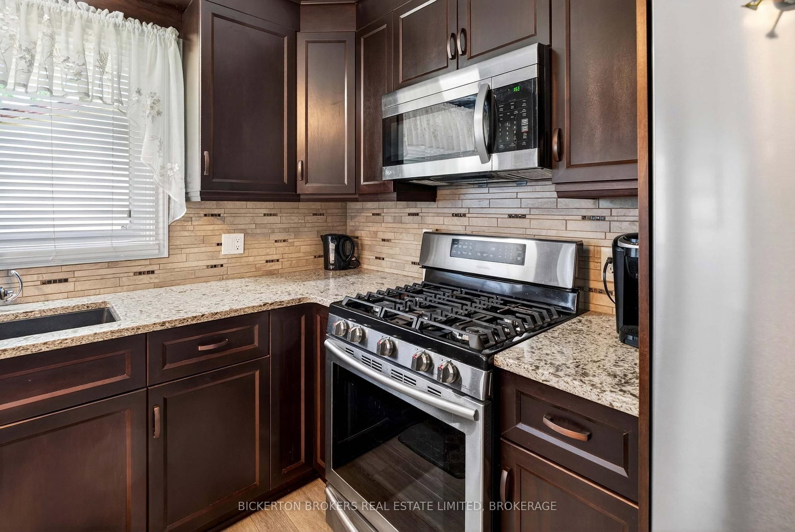 90 Ann Street • Gananoque, ON photo 39