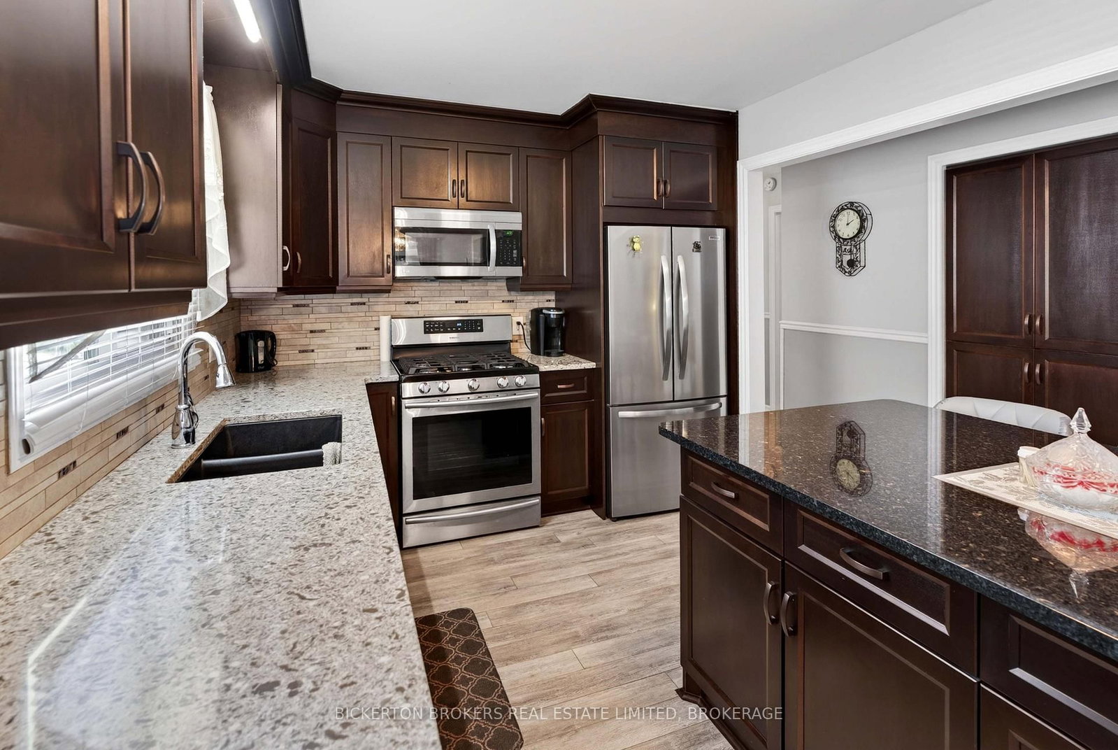 90 Ann Street • Gananoque, ON photo 42
