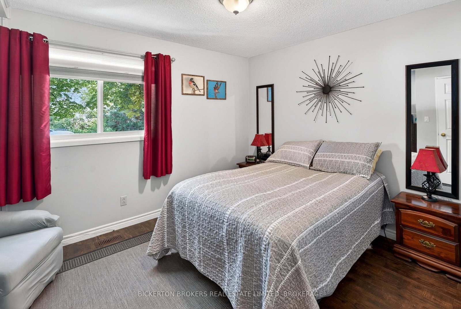 90 Ann Street • Gananoque, ON photo 43