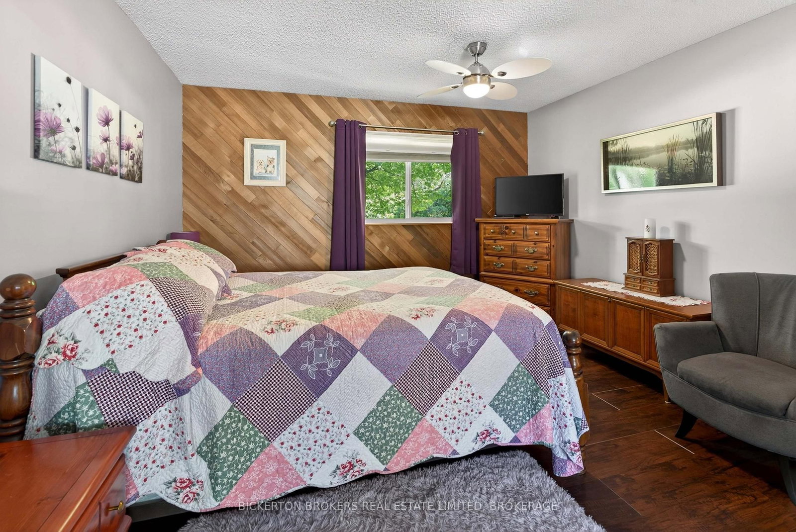 90 Ann Street • Gananoque, ON photo 48