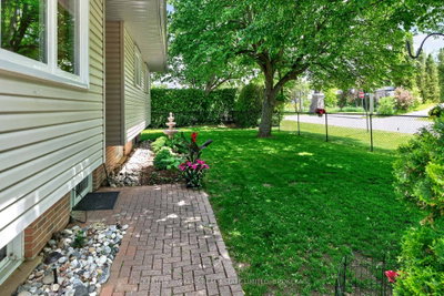 90 Ann Street • Gananoque, ON photo 9