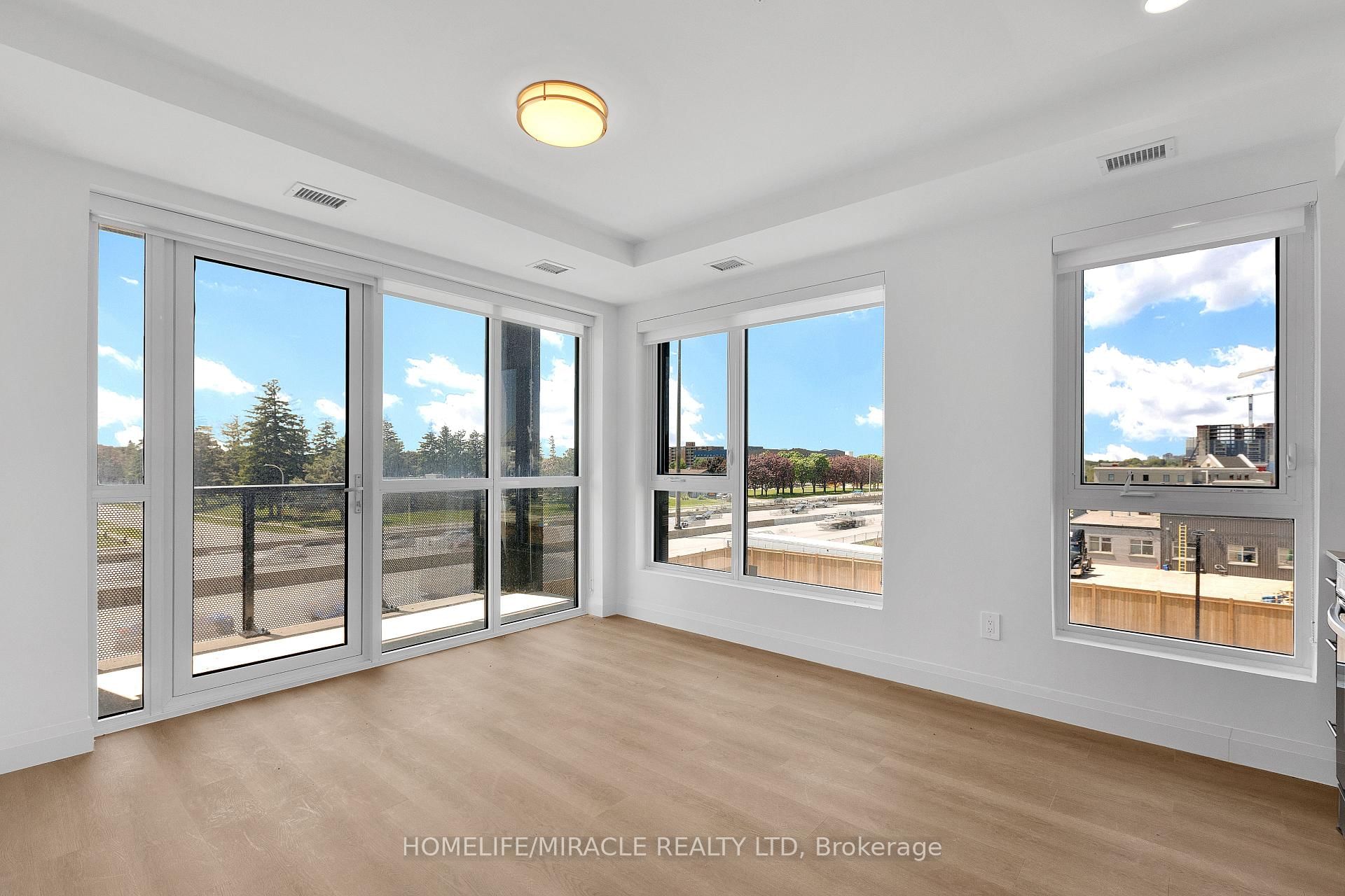 1333 Weber Street E, Unit 313