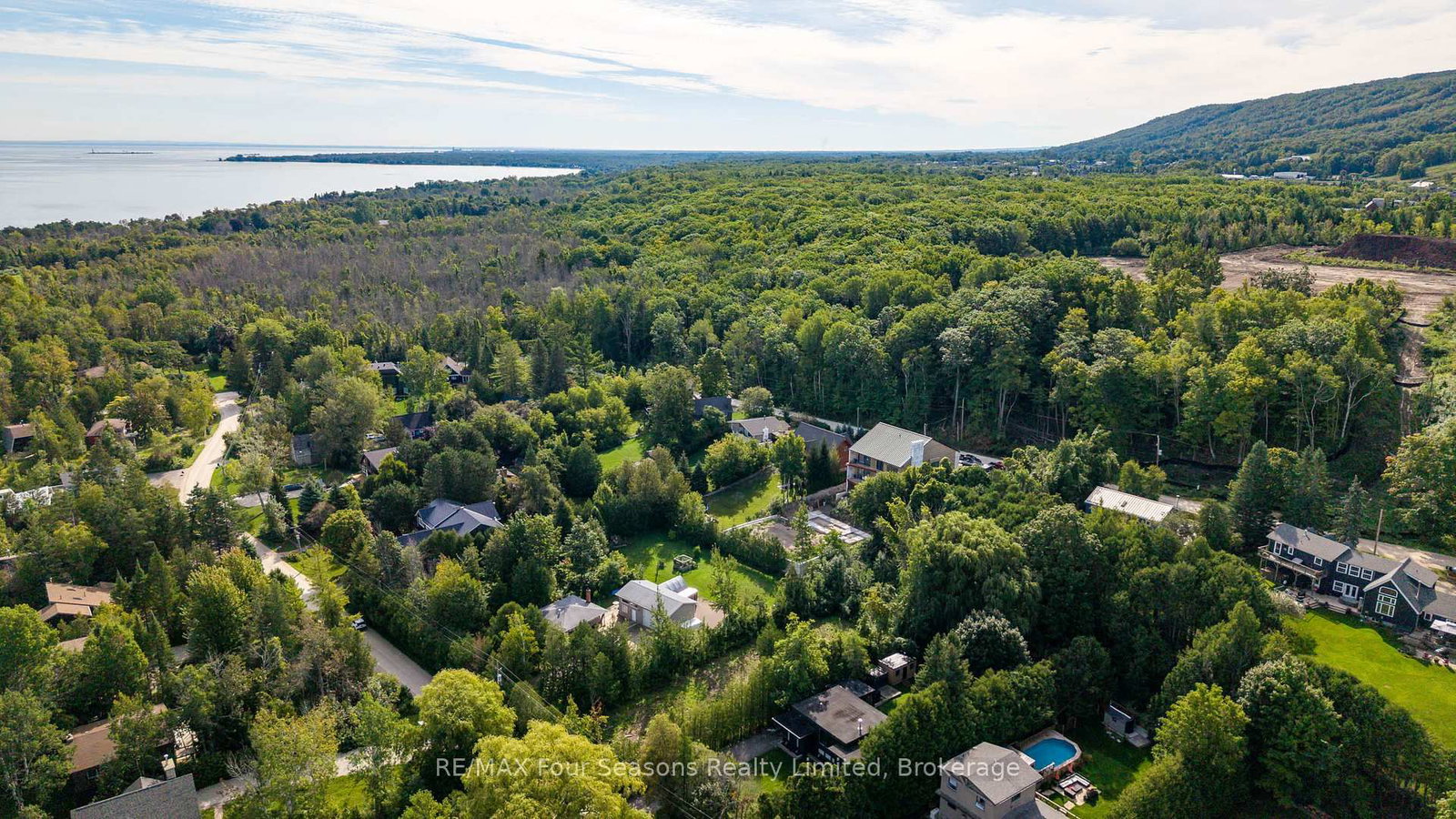 122 JAMES Street • Blue Mountains, ON photo 12