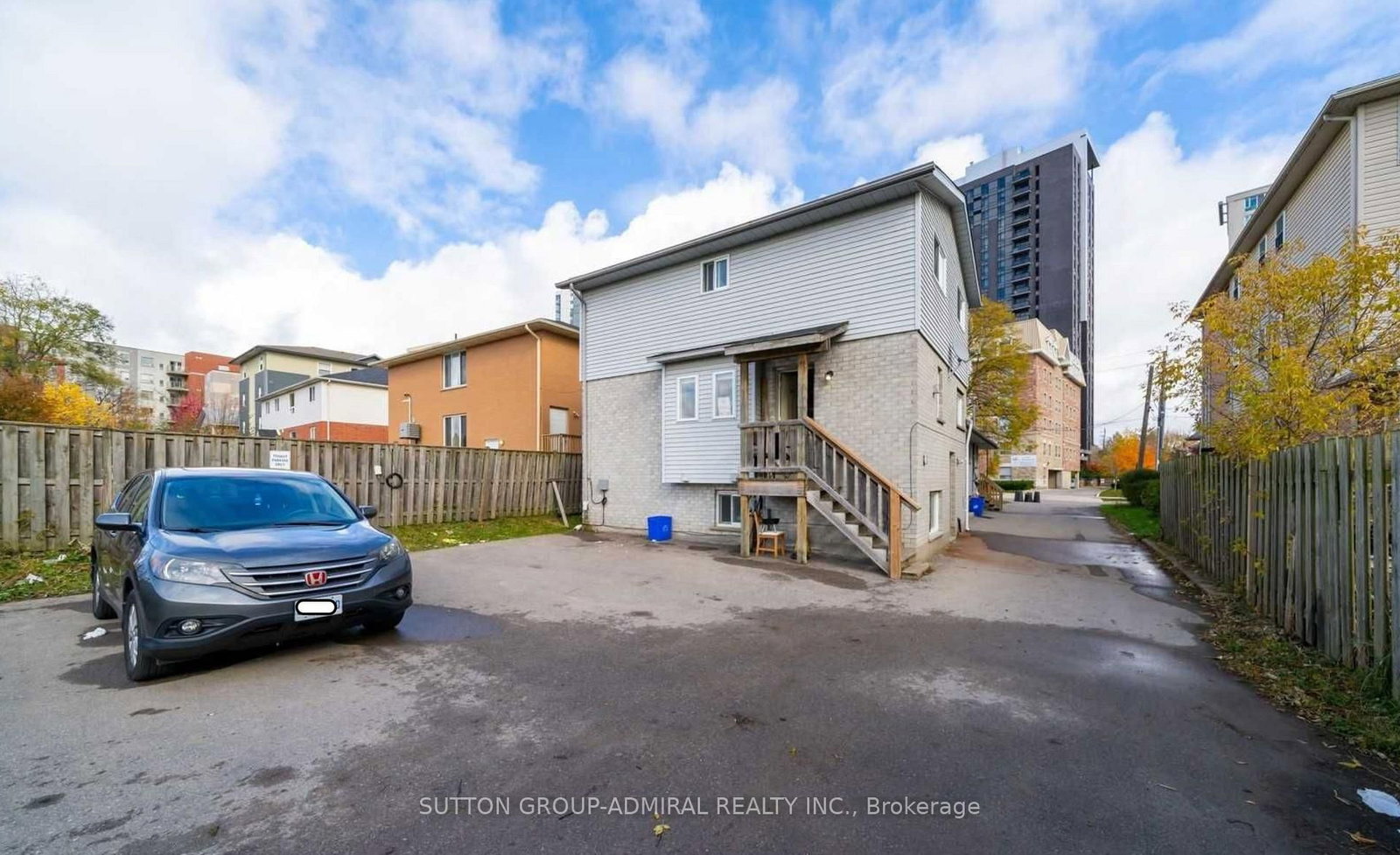 329 Spruce St, Waterloo, view 3
