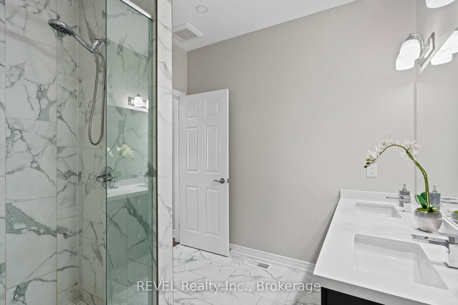 7138 E PARSA Street • #7 • Niagara Falls, ON photo 23
