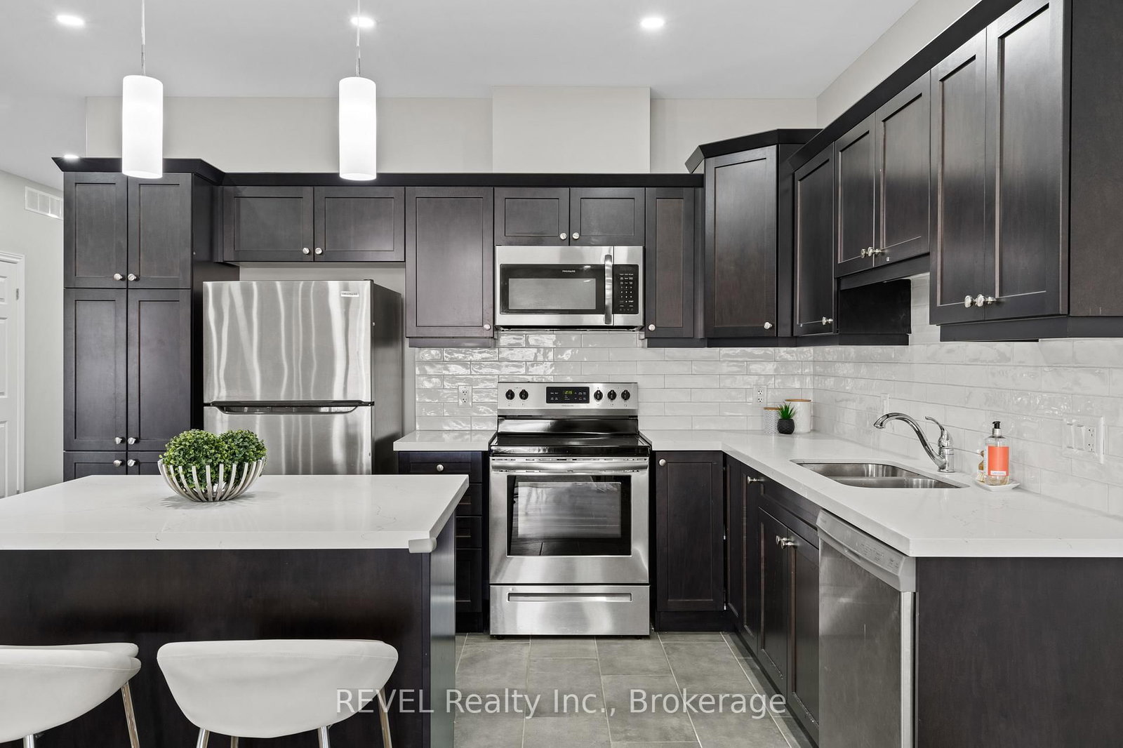 7138 E PARSA Street • #7 • Niagara Falls, ON photo 8