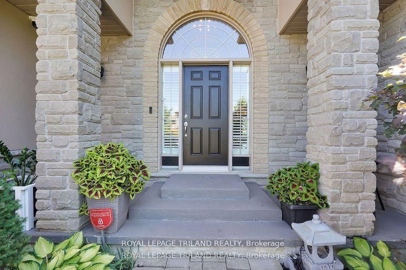 7119 Clayton Walk