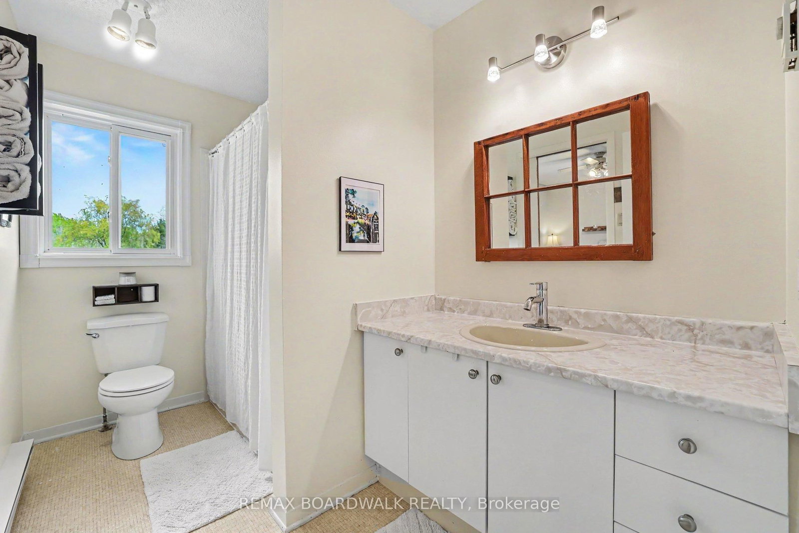 952 County 18 Road • North Grenville, ON photo 16