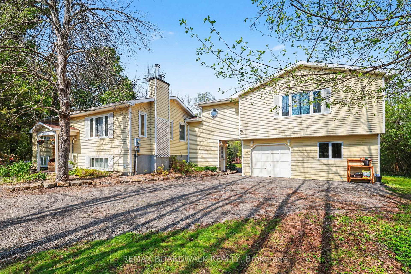 952 County 18 Road • North Grenville, ON photo 3
