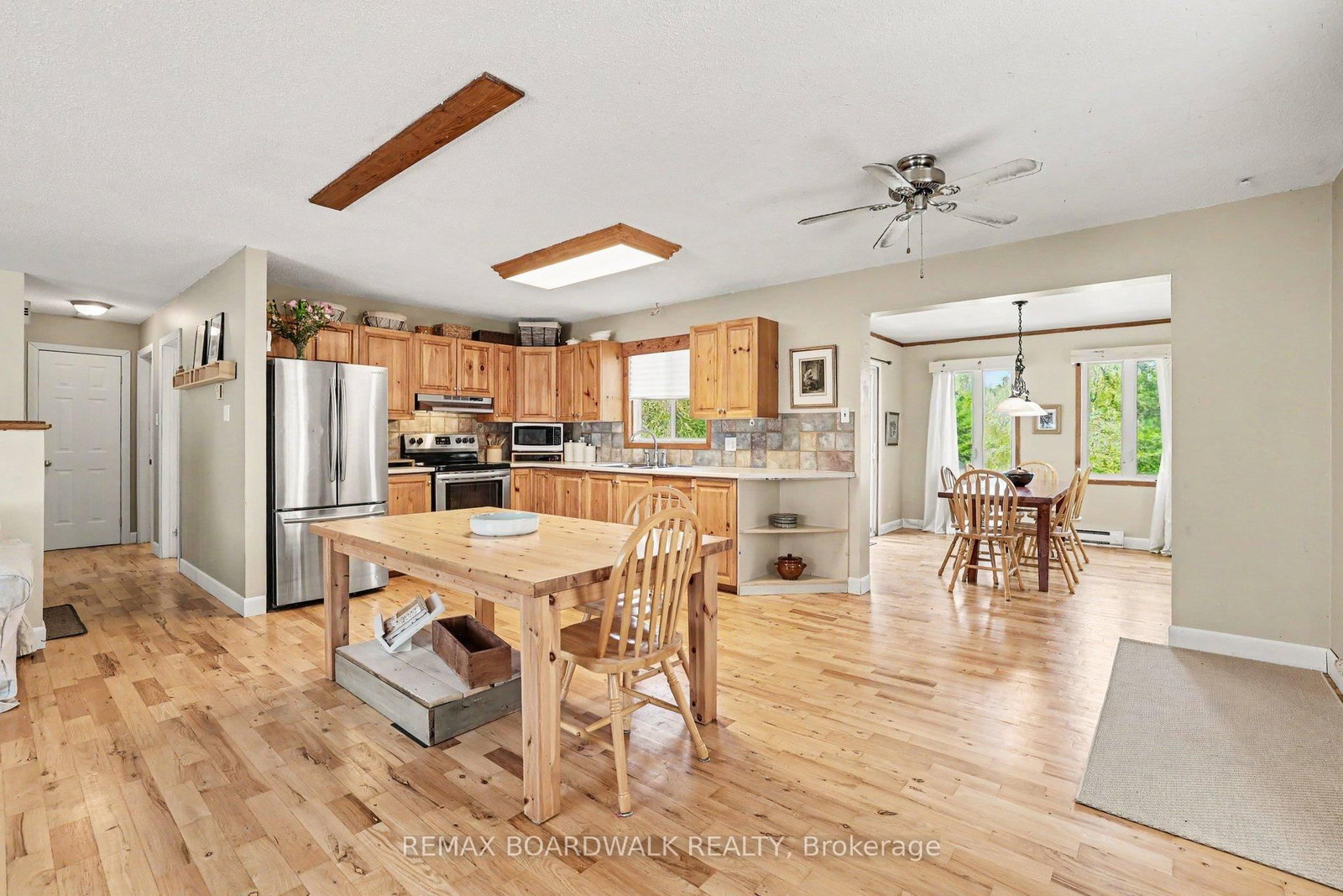 952 County 18 Road • North Grenville, ON photo 8
