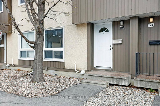 1562 Lassiter Terrace