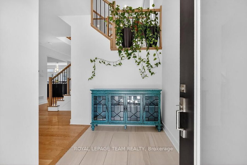 950 Islington Way