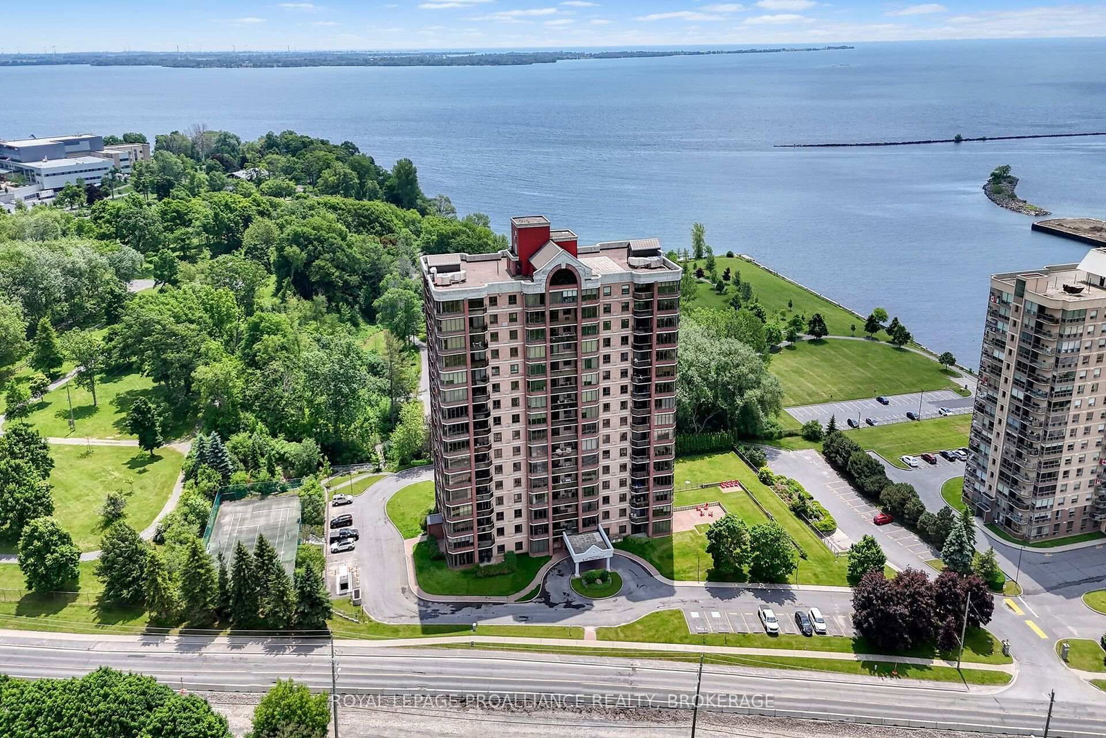 1000 King Street W • #1201 • Kingston, ON photo 5