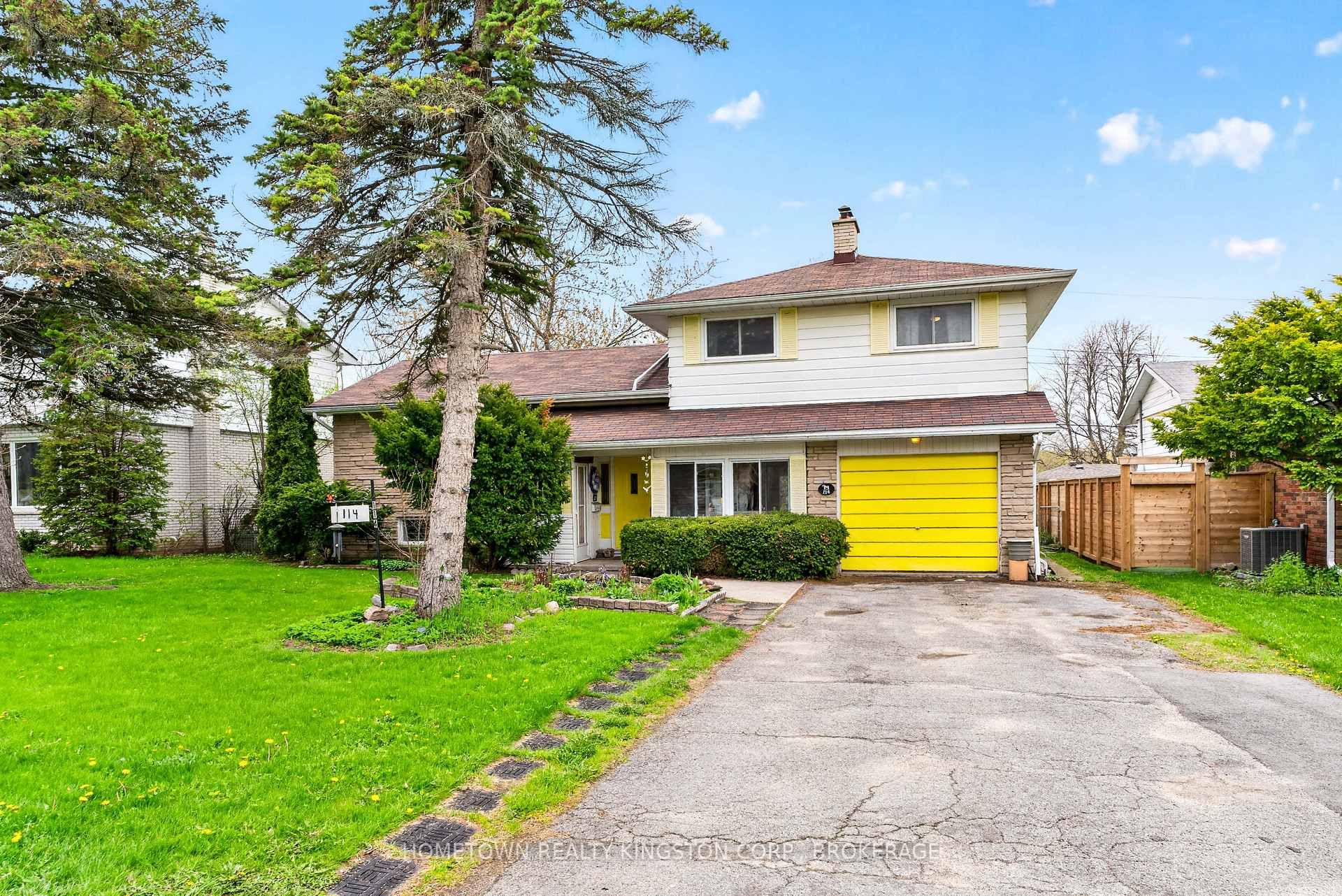 114 Campbell Crescent