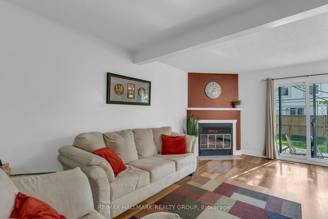 42 - 521 Canotia Place