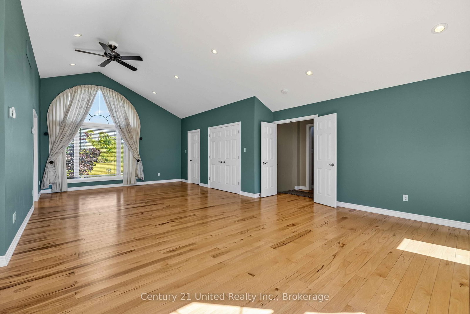 825 Southview Drive • Otonabee-South Monaghan, ON photo 17