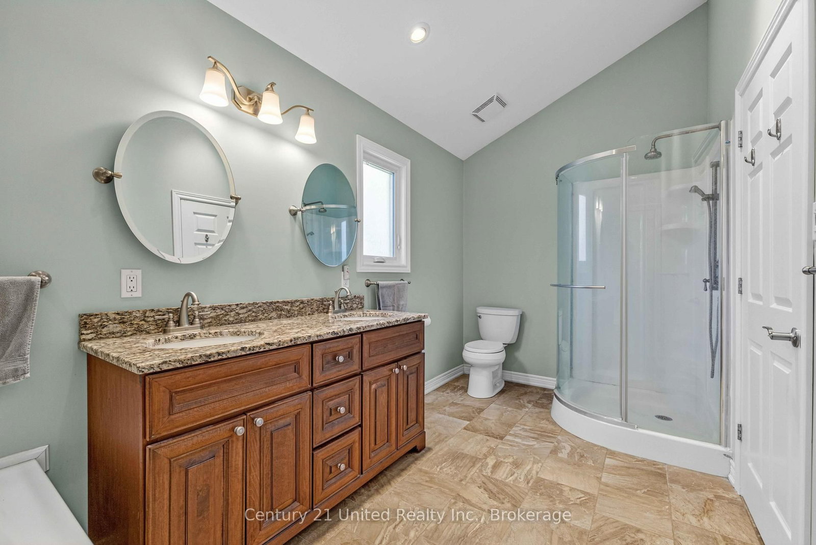 825 Southview Drive • Otonabee-South Monaghan, ON photo 18