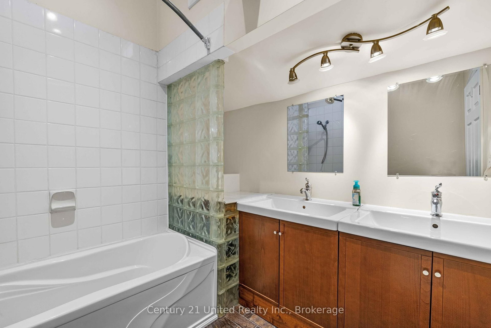 825 Southview Drive • Otonabee-South Monaghan, ON photo 22